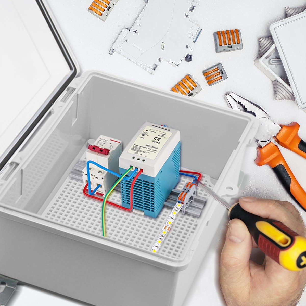 Caja de Conexiones Eléctricas IP67 YETLEBOX 15x10x7cm Transparente