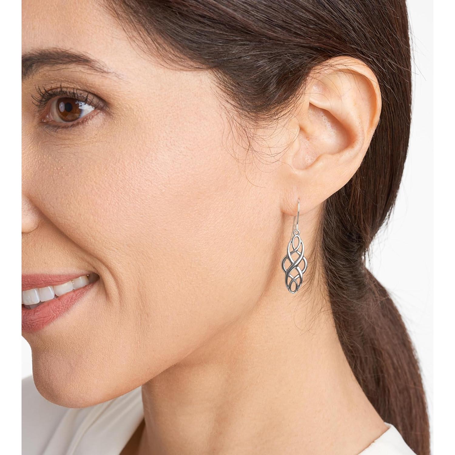 Pendientes Colgantes Amazon Essentials Plata Estilizados