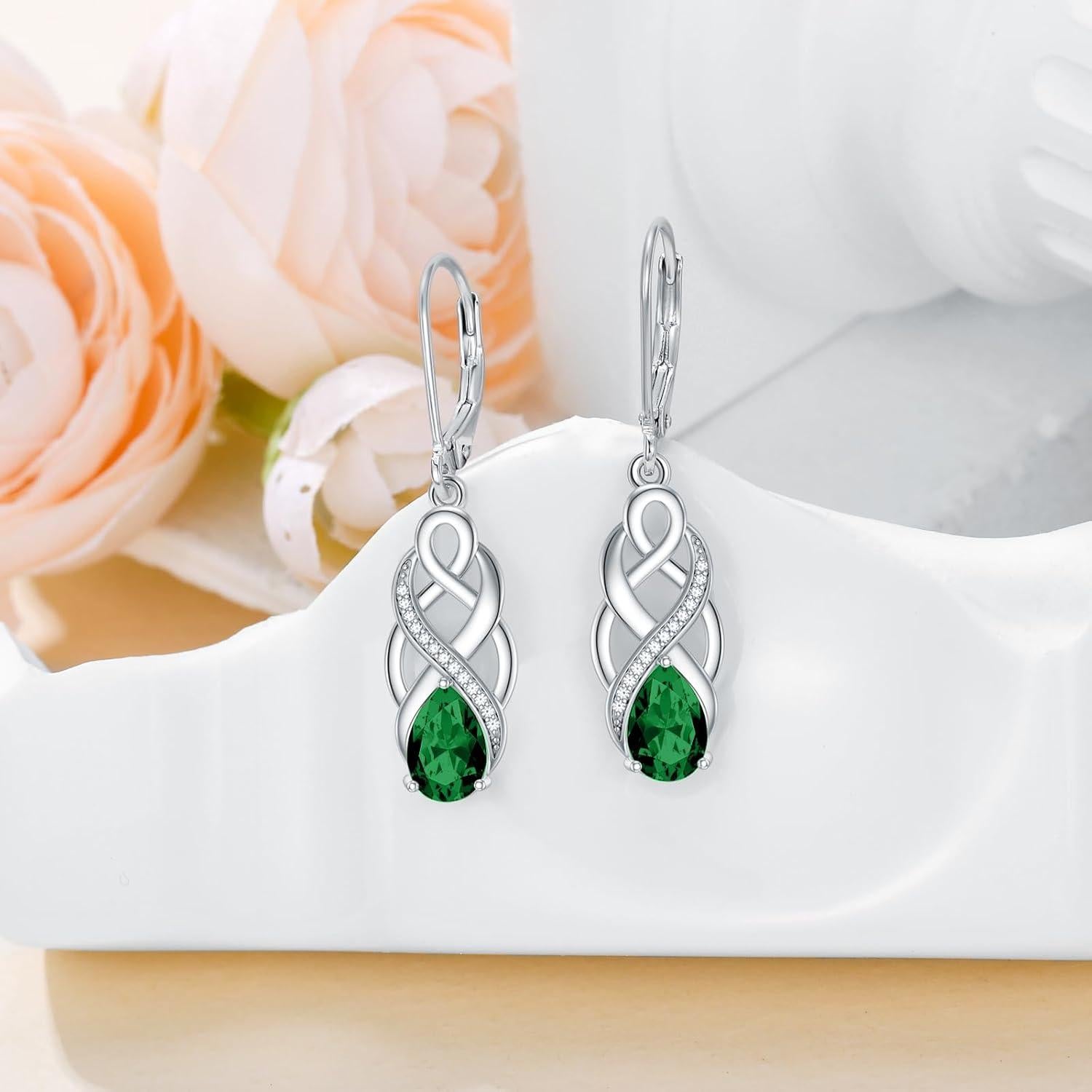 Pendientes de Plata 925 AOBOCO con Nudo Celta y Esmeralda