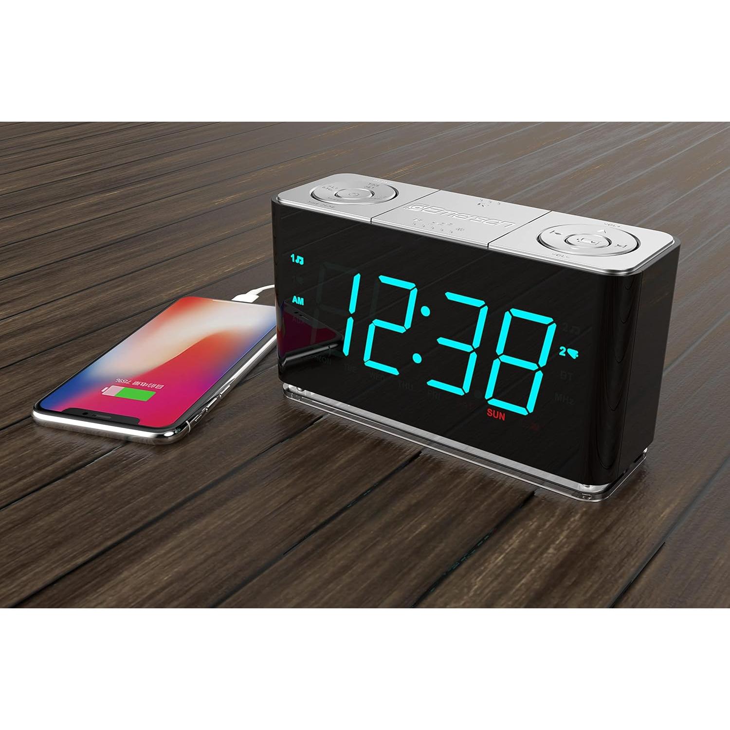 Reloj Despertador Inteligente Emerson ER100301 con Bluetooth y USB