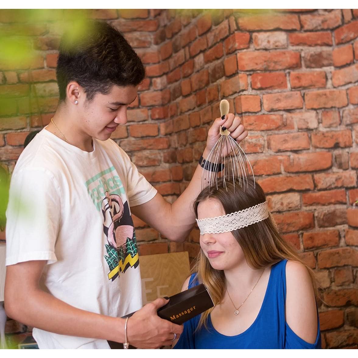 Masajeador de Cabeza USAGA 32 Púas Mango de Madera