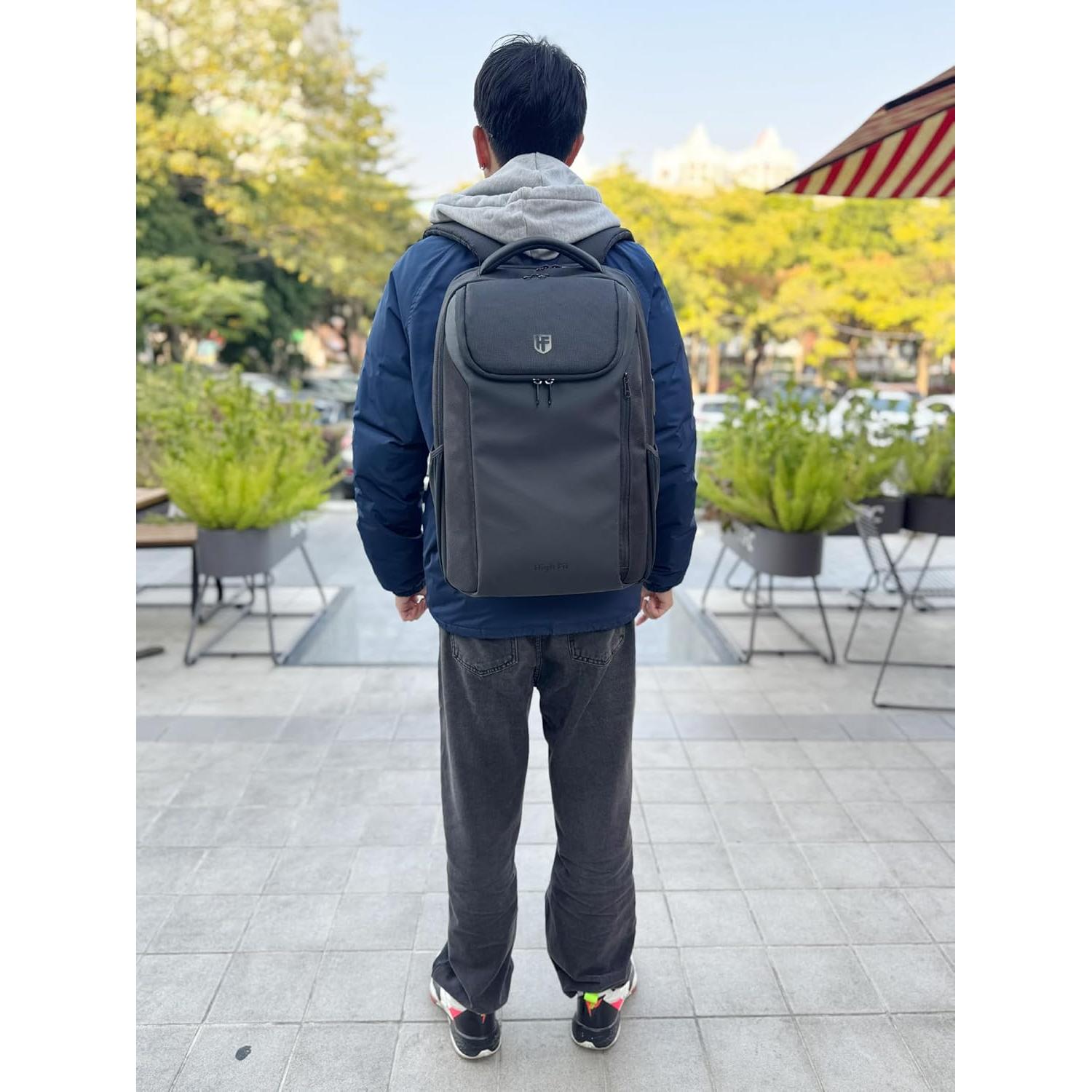 Mochila de Negocios Impermeable 17.3" USB - HF0010BLK