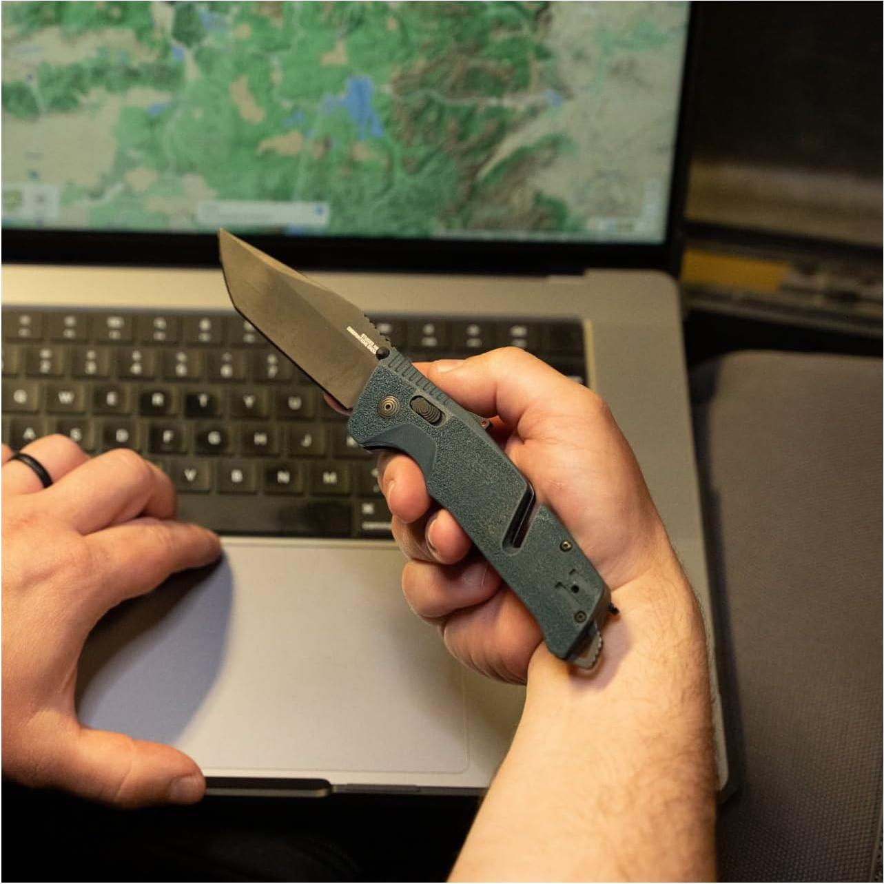 Cuchillo Plegable SOG Trident AT Tanto Acero D2 9.53 cm