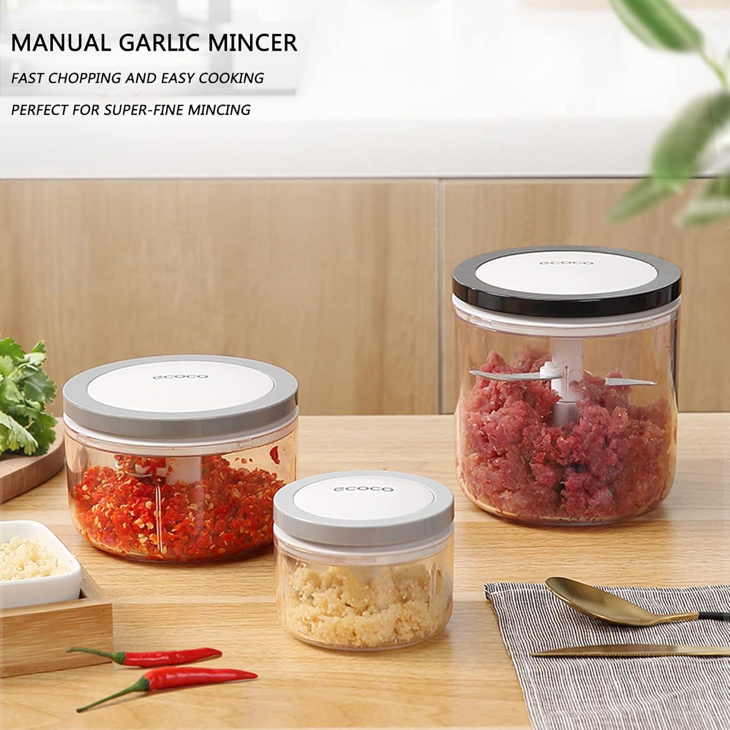 Manual Food Chopper Vegetable Chopper, ZWCEGND 550ML Garlic Mincer Hand Pull String Onion Cutter with Big Pull Ring for Veggies, Meat, Ginger, Peppers, Fruits, Nuts, Herbs, etc