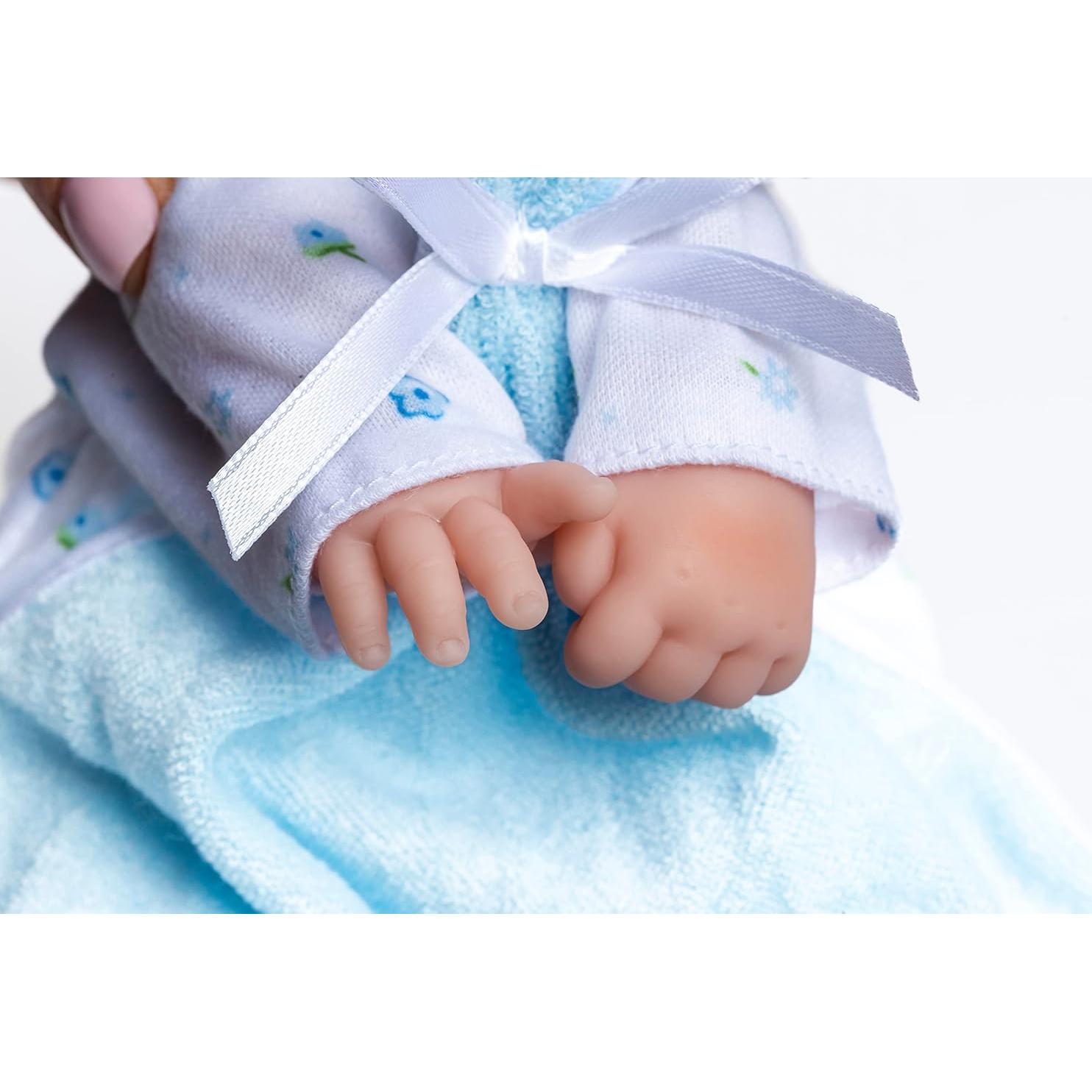 Muñeca Bebé Caucásica JC Toys 27.94 cm con Accesorios Azul