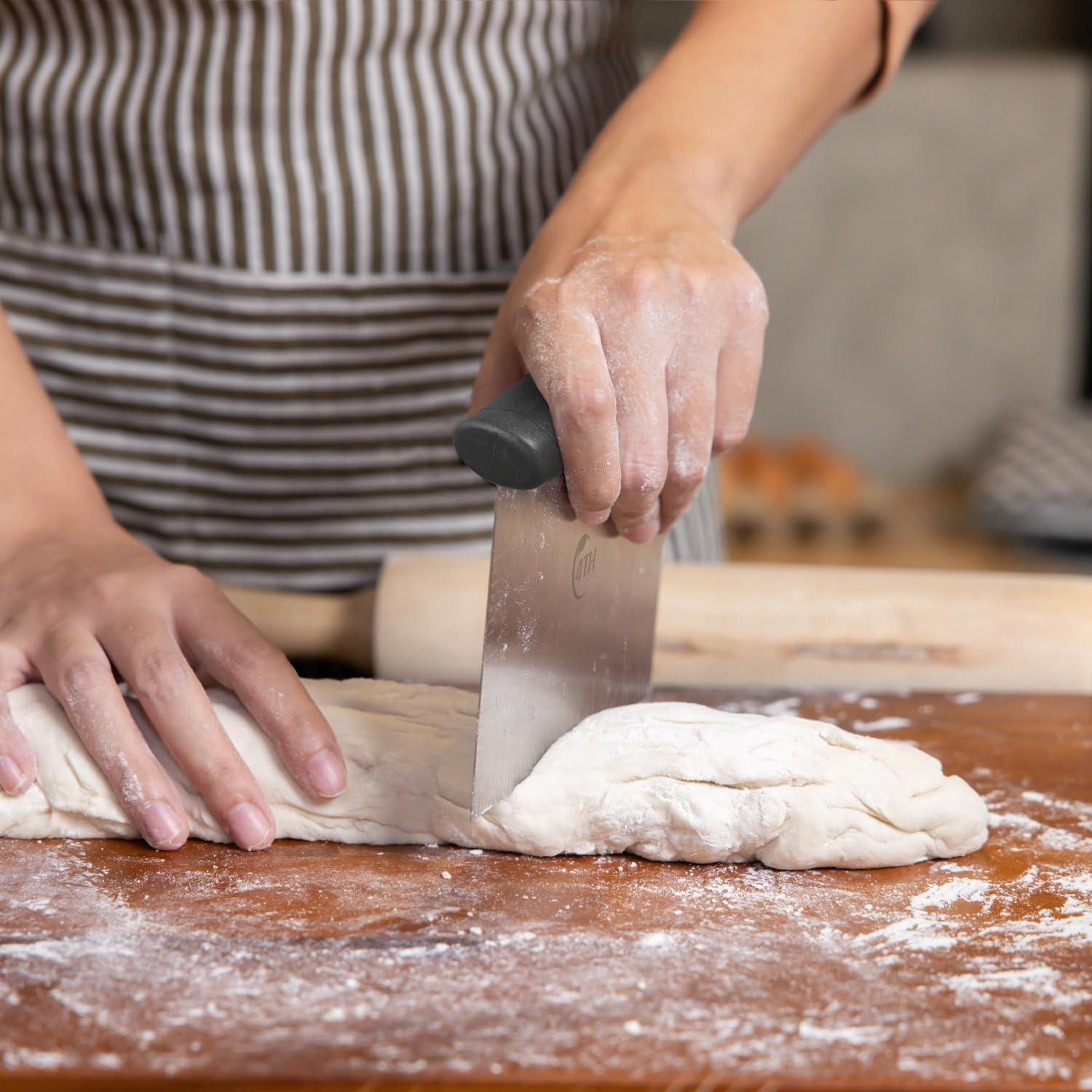 Raspador de Masa de Acero Inoxidable Liu 16x9.9cm Negro