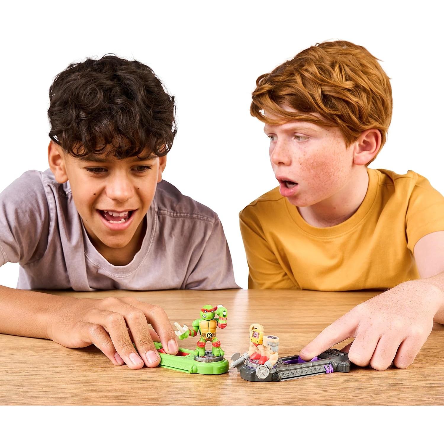 Paquete de Batalla Akedo TMNT Raphael Vs Krang Mini Figuras