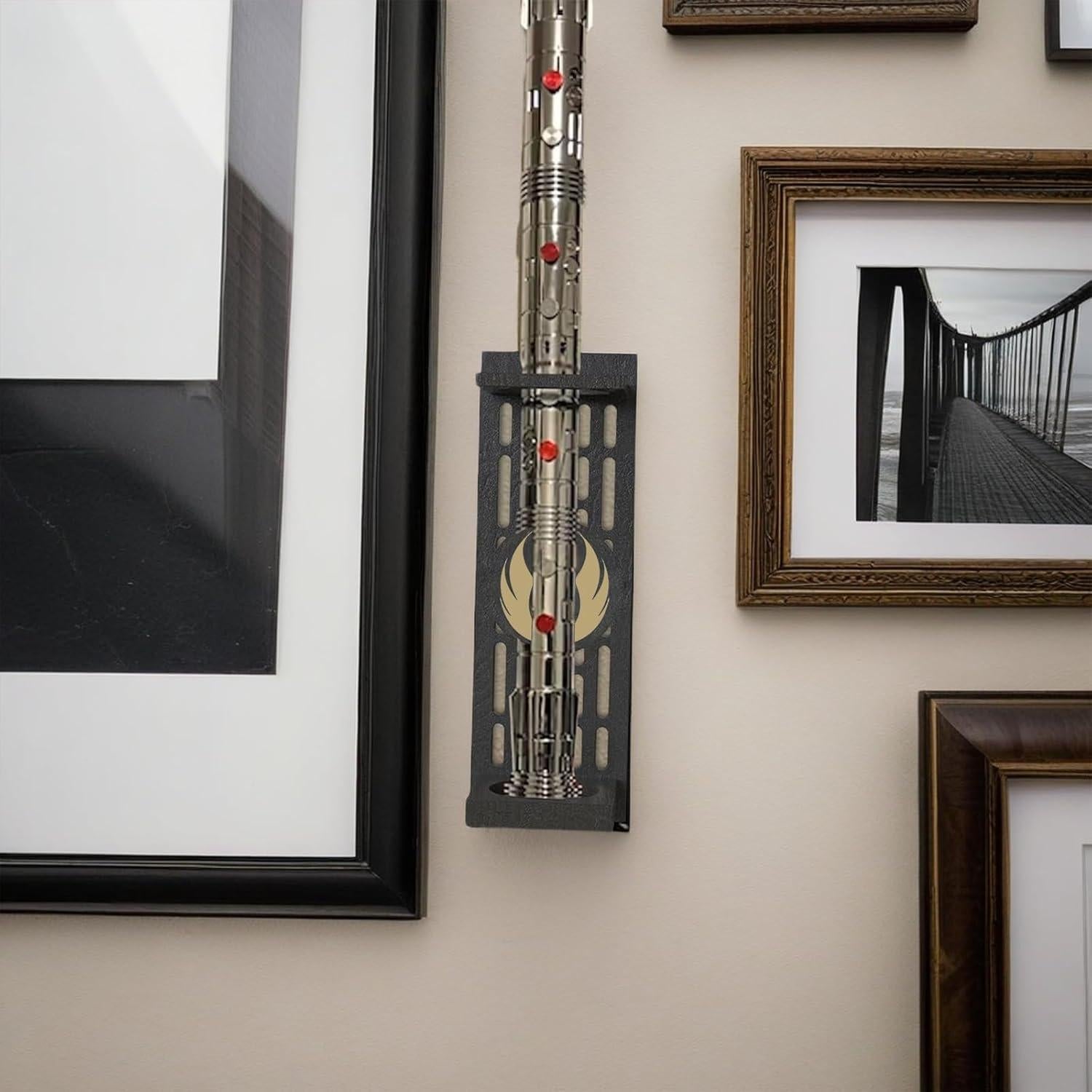 Soporte de Pared para Sable de Luz Poceton LW001 Madera