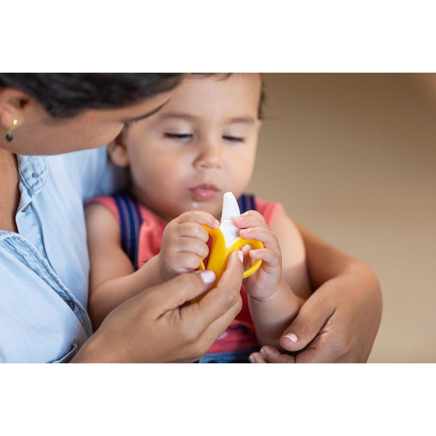 Masajeador de Encías Nuby Banana de Silicona 3+ Meses