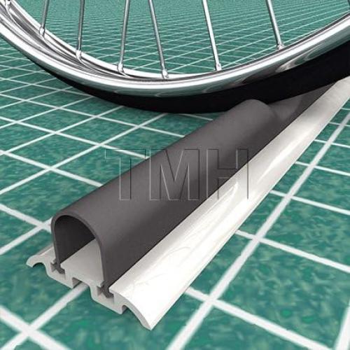 Umbral de Ducha Plegable Trademark Hardware 121.92 cm Accesible