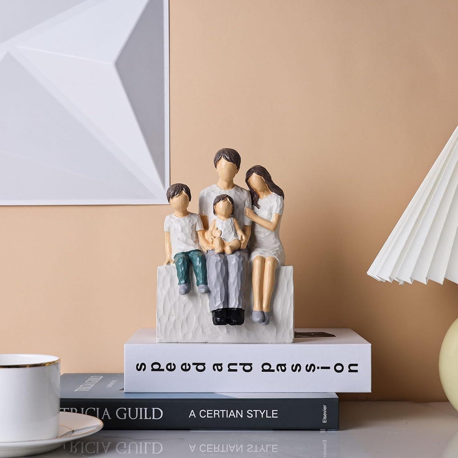 Figurita Familiar de 4 XMGZQ - Escultura de Resina Art Deco