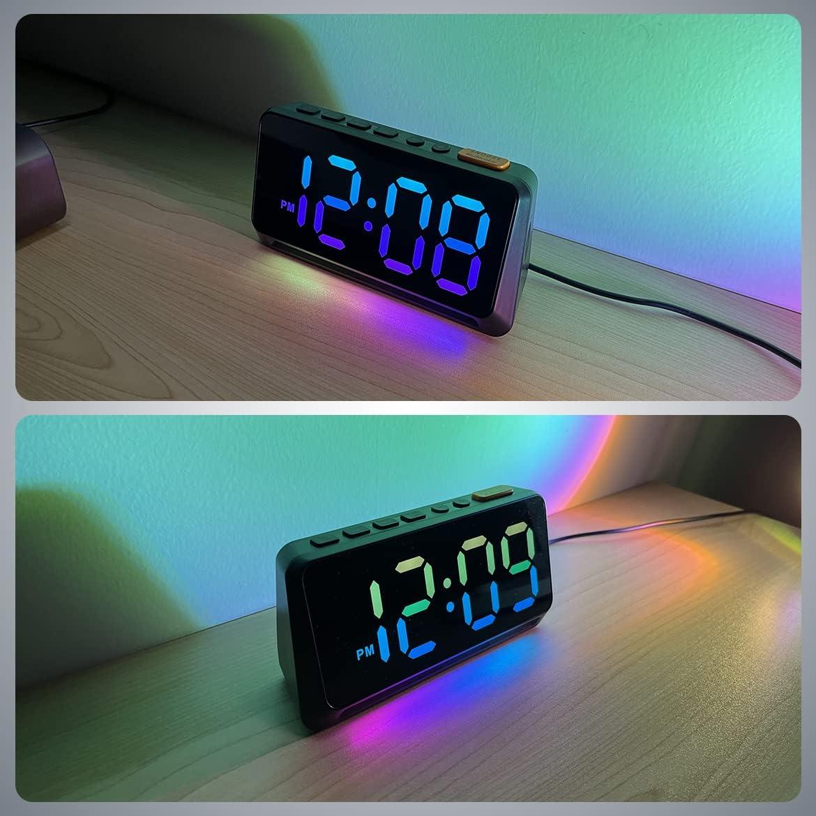 Reloj Despertador Digital XKX con Luz Nocturna RGB - Negro