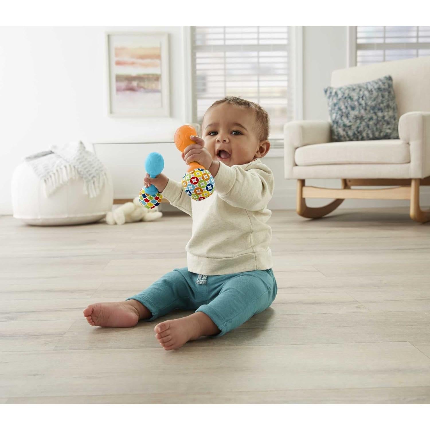 Fisher-Price Newborn Toys Rattle 'n Rock Maracas, Set of 2 Soft Musical Instruments for Babies 3+ Months, Blue & Orange
