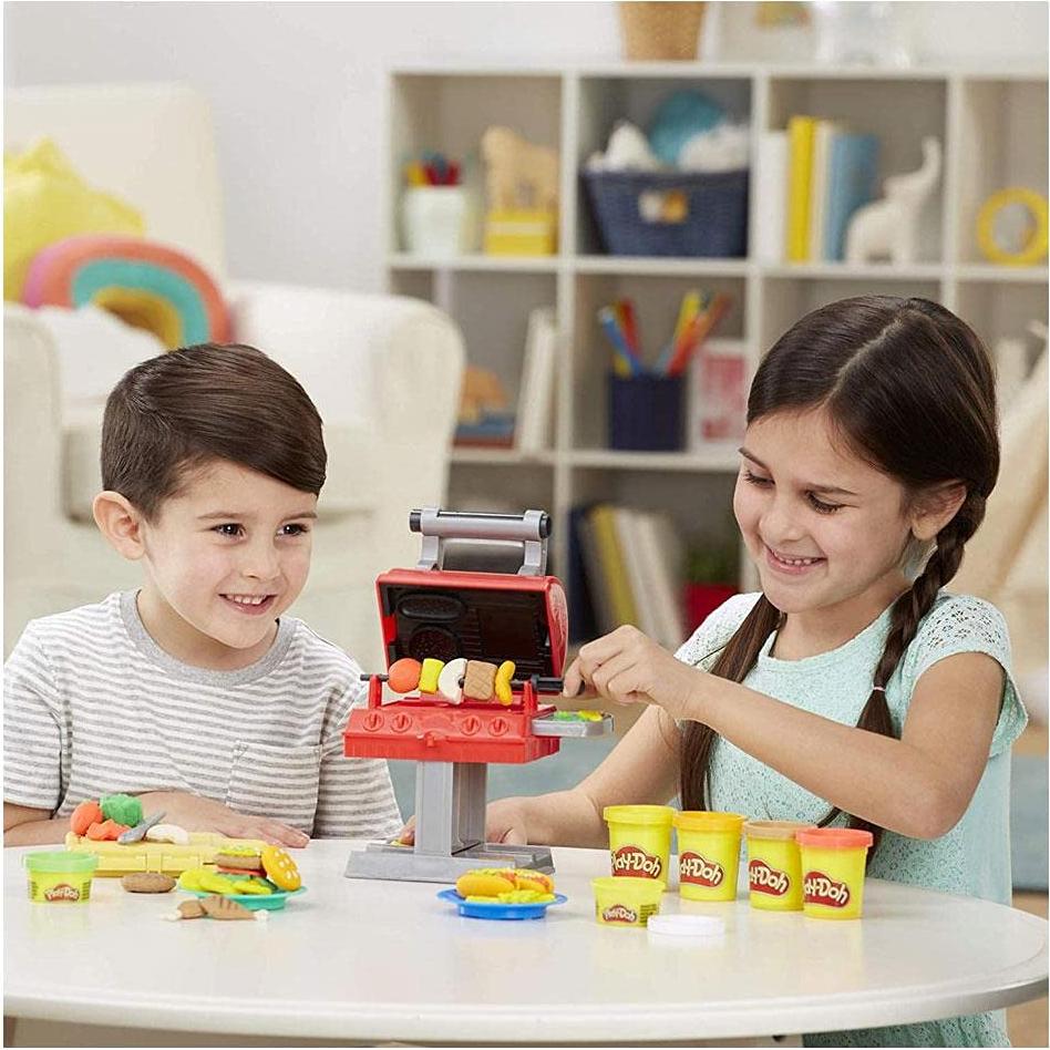 Set de Juego Play-Doh Parrilla y Sello 6 Colores 7 Accesorios