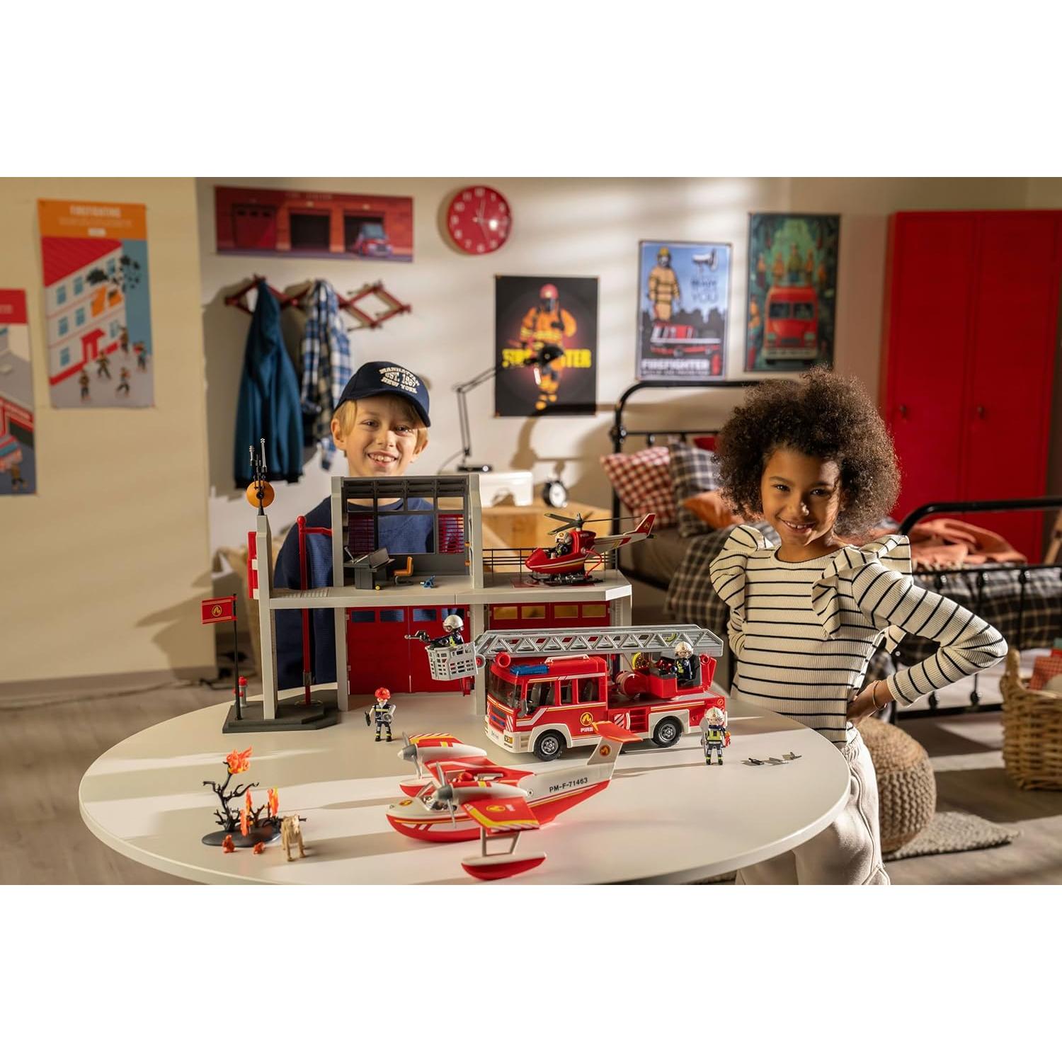 Camión de Bomberos Playmobil 71233 con 2 Figuras y Accesorios