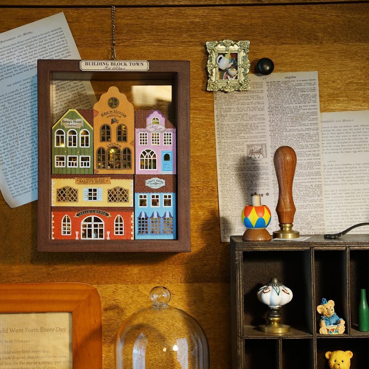 Kit Casa Miniatura DIY CUTEROOM con Muebles y Luces LED