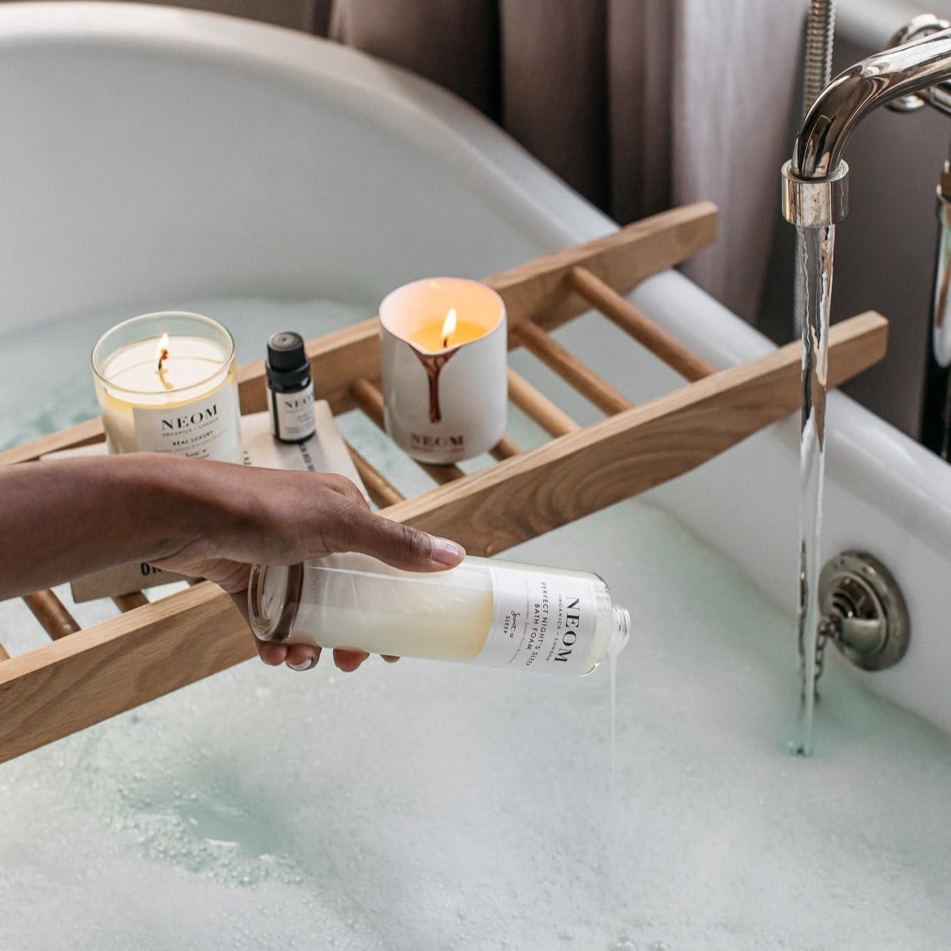 Vela de Aceite para Masaje NEOM 140g - Lavanda y Manzanilla