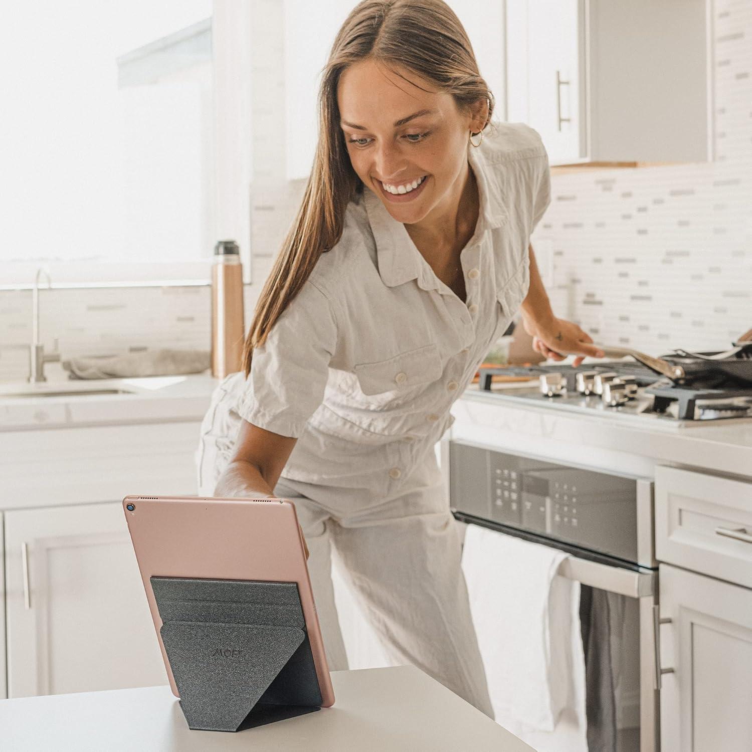 Soporte Adhesivo Invisible MOFT para Tabletas 9.7-12.9" Gris