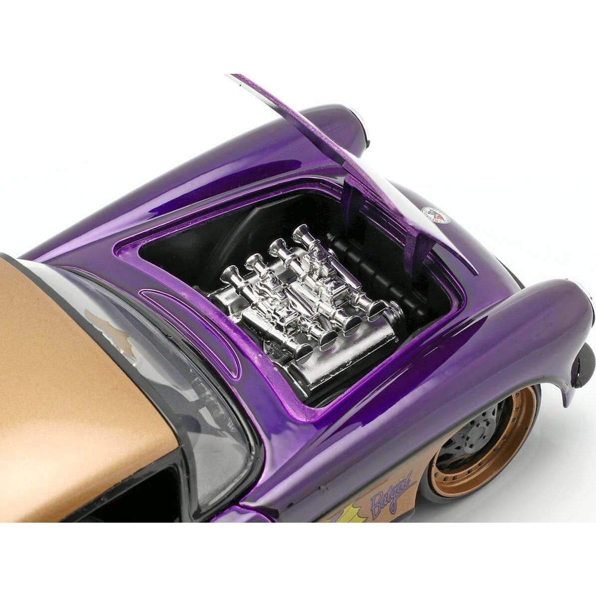 Jada Toys Chevrolet Corvette 1957 con figura Batgirl 1:24