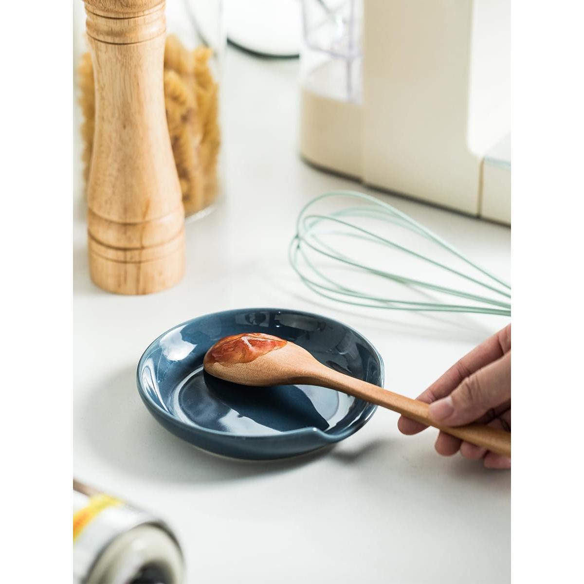 Soporte para cuchara Gomakren de cerámica azul 12.7 cm